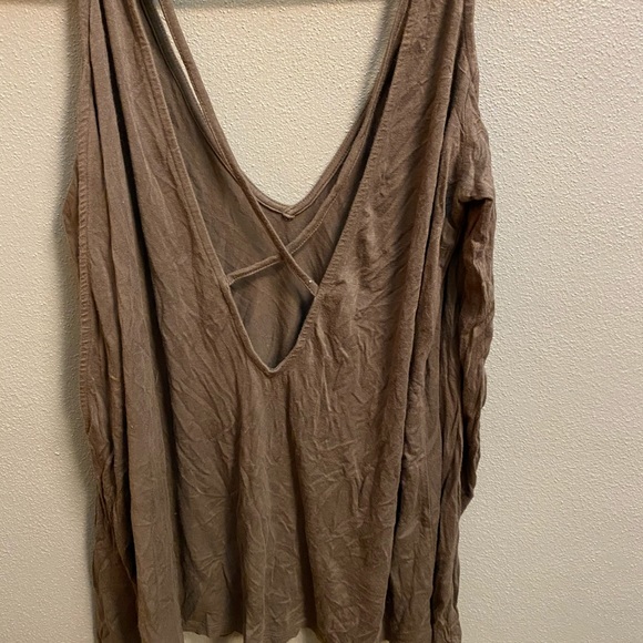 Tobi Kaye Cold Shoulder top-SMALL - Picture 3 of 3
